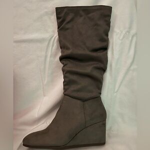 Kelly & Katie Over the Knee Boots in Dark Gray